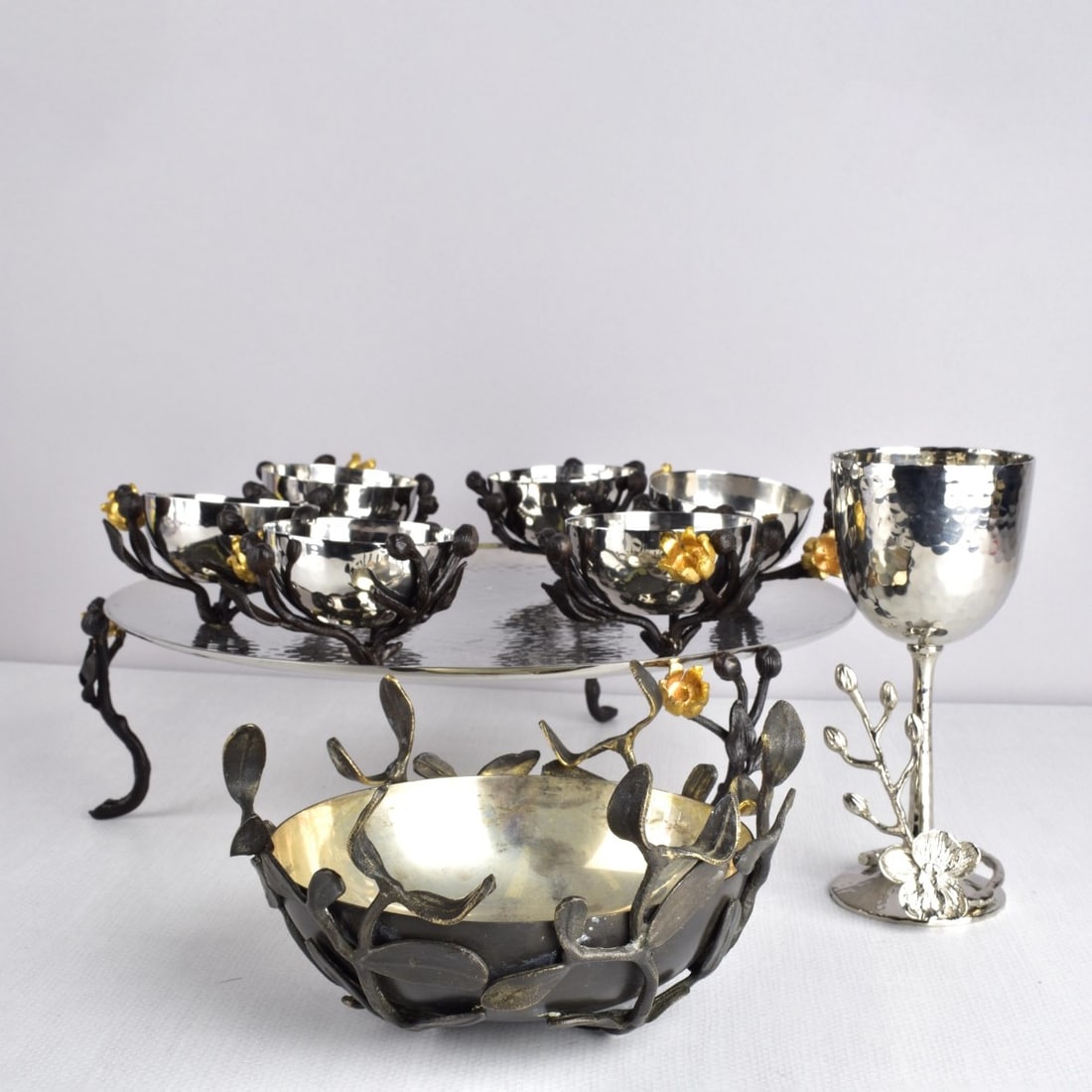 Modern Silver/Nickel Plated Pieces. (1 of 6)