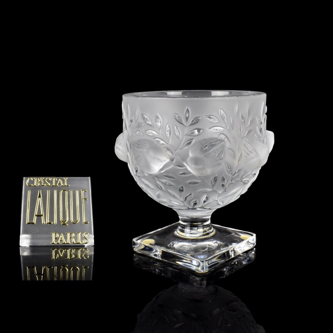 Lalique Elizabeth Pedestal Bowl (1 of 5)