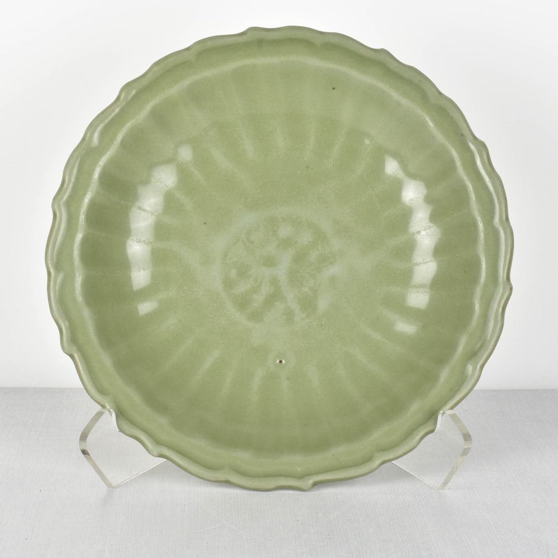 Antique Chinese Song Style Celadon: Antique Chinese Song Style Longquan Celadon Bowl. Ribbed molded sides with a flattened rim and scalloped edges. Measures: 2-3/4" H, 13" Dia. Condition: Good condition. Estimate: $400.00 - $600.00 Dome