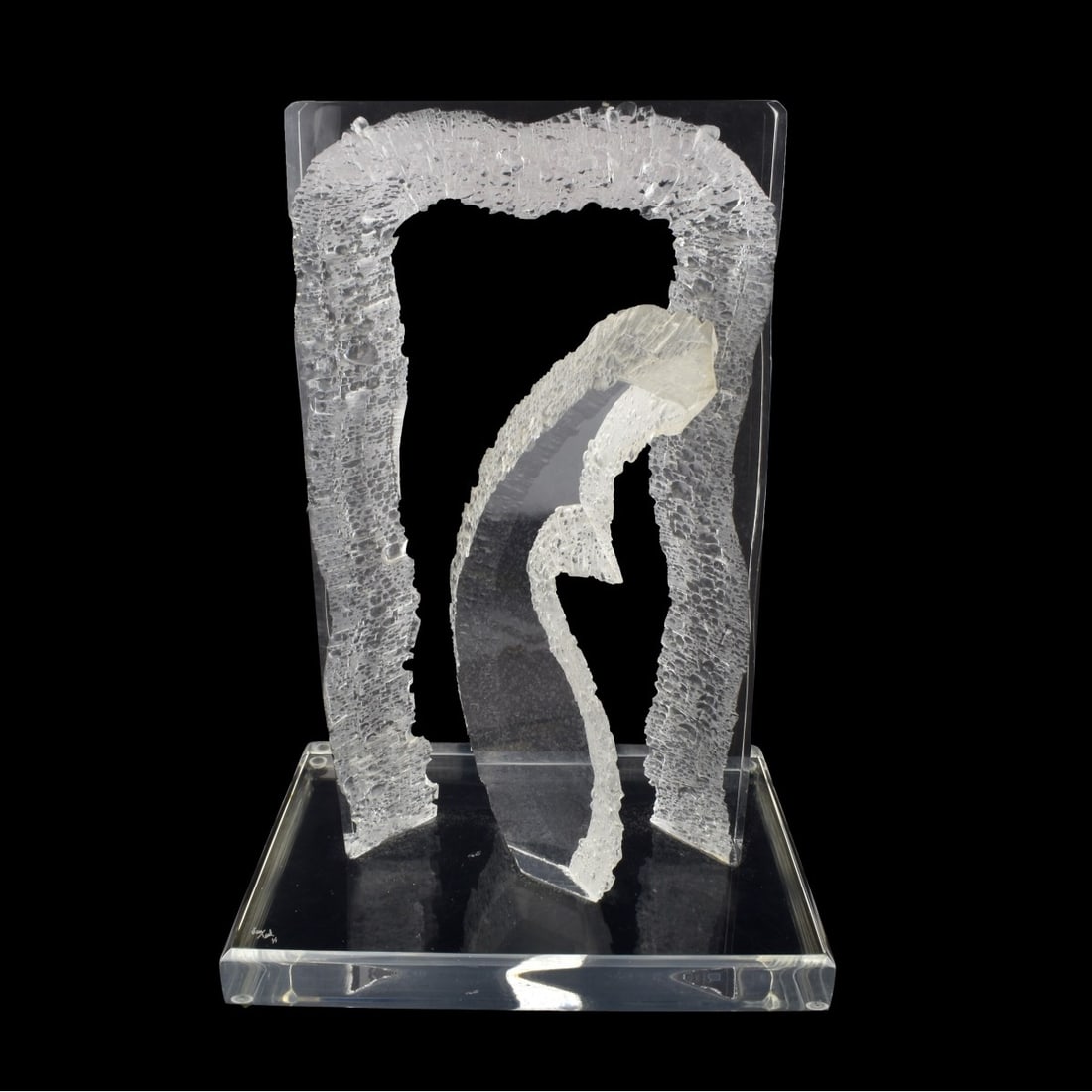 Hivo Van Teal, Cuban (b. 1976): Hivo Van Teal, Cuban (b. 1976) Mid-Century Modern Original Lucite Sculpture. Signed "Van Teal" and numbered 1/1. Measures: 19-3/4" H, 13-3/4" W, 10" D. Condition: Good condition. Estimate: $200.00 - $