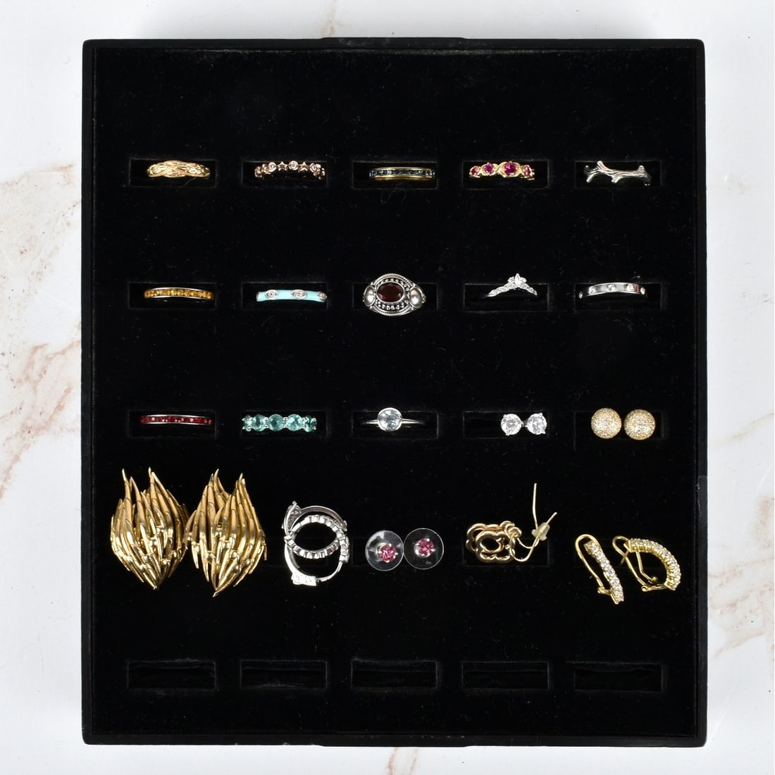 Collection of Vintage Sterling Silver Jewelry. (1 of 1)