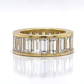Diamond and 18K Ring