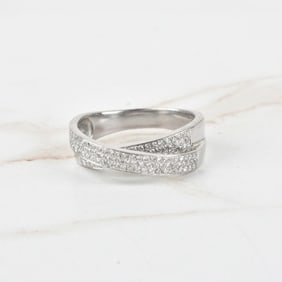 Diamond and 18K Ring