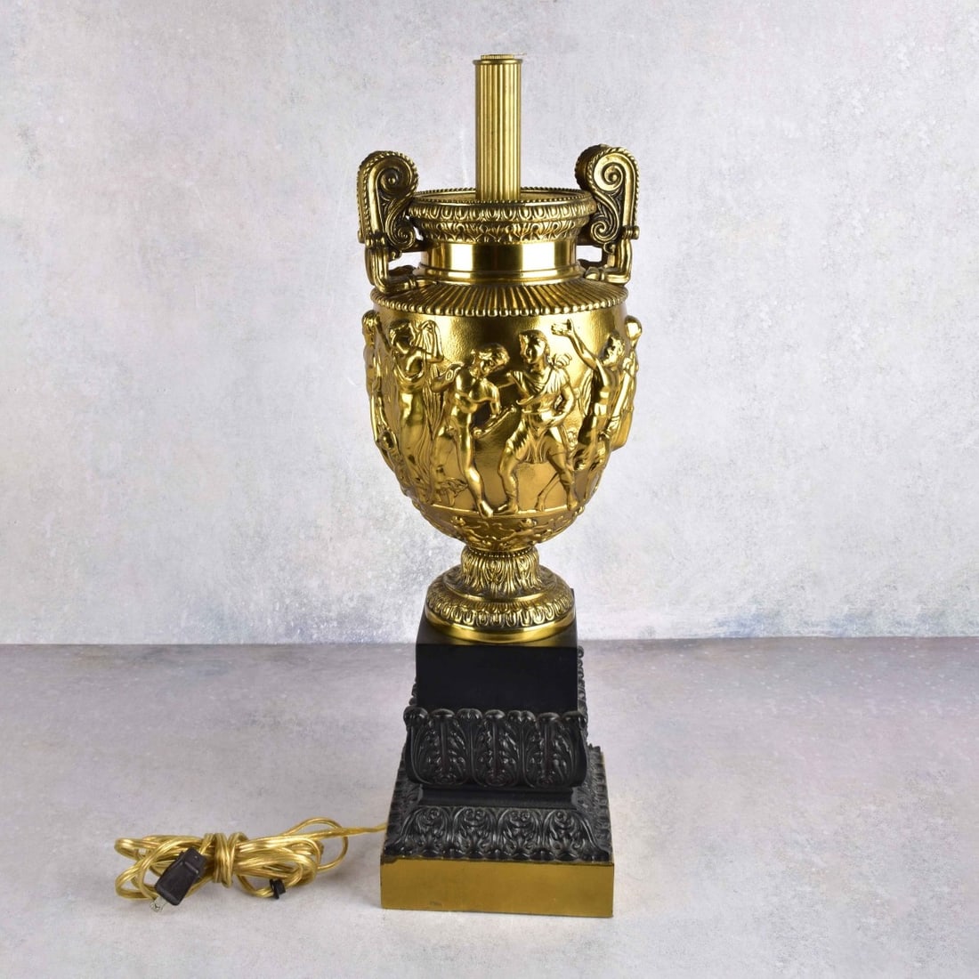 Classical Designed Brass Urn Shape Lamp (1 of 6)