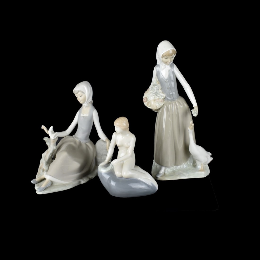 3 Vintage Porcelain Figurines Lladro Nao (1 of 5)