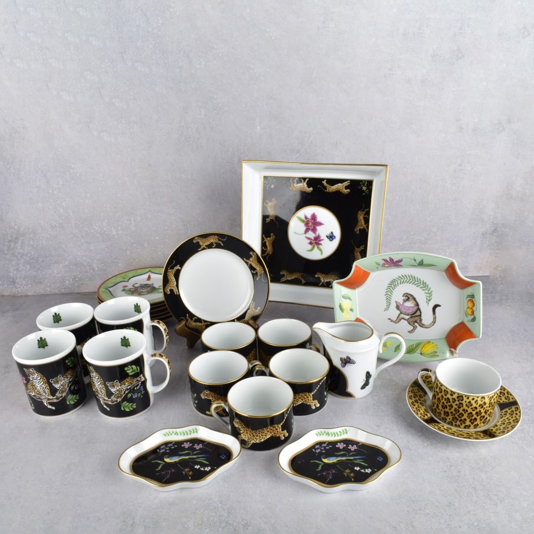 Lynn Chase Porcelain Tableware Pieces (1 of 7)