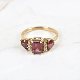 Garnet, Diamond and 10K Ring