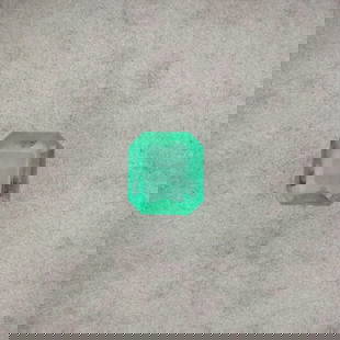 GIA 5.0Ct Colombian Emerald: GIA Certified 5.0 Carat Emerald Cut Colombian Natural Emerald (not mounted). Emerald with vivid color. GIA Report 2205255252 dated 5/7/2019 to accompany this Lot. Condition: Very good condition. Pleas