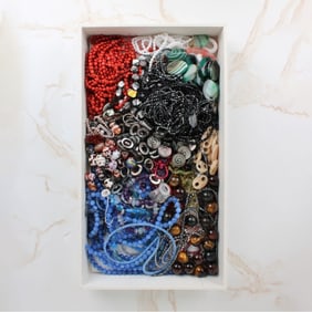 Tray Lot of Assorted Beads