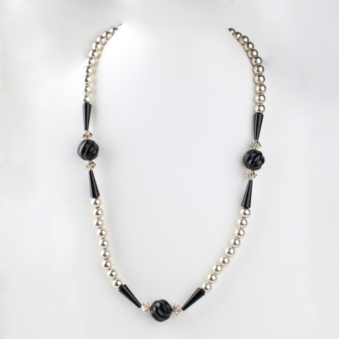 Onyx and Silver Necklace (1 of 3)