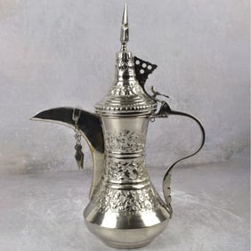 Omani Arab Coffee Pot (Dallah)