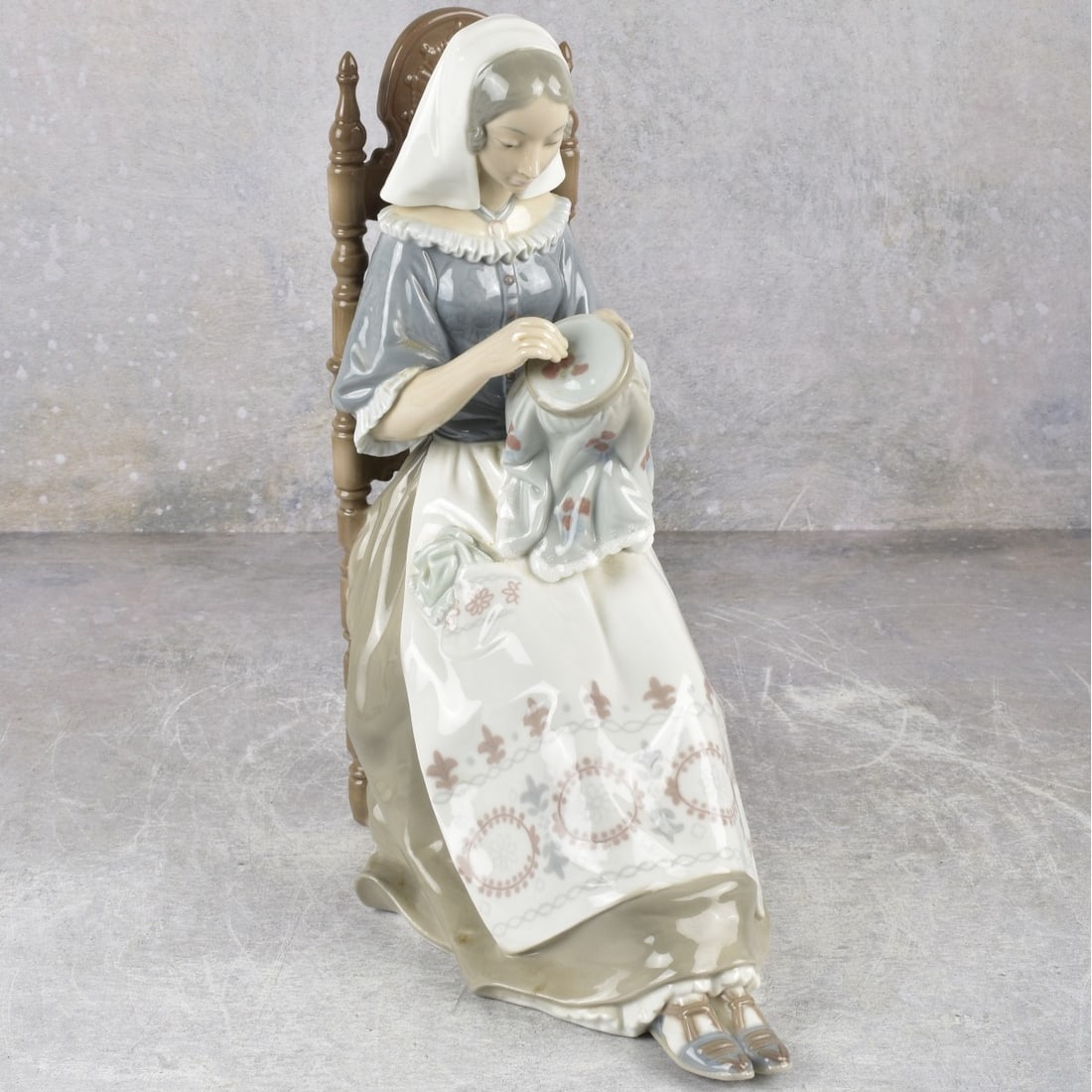 Lladro Spain Gloss Porcelain Sculpture (1 of 7)