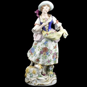 Antique Sitzendolf German Porcelain Sculpture