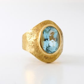 Aquamarine and 18K Ring