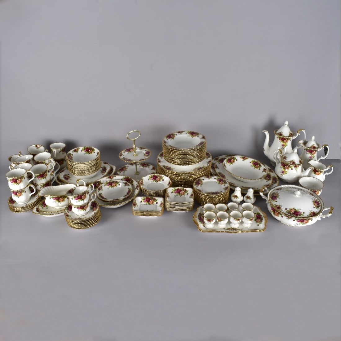 Set Royal Albert Old Country Roses China: One hundred thirty eight (138) piece Set Royal Albert Old Country Roses China, consisting of: 12 - 10-1/2" Dinner plates (one is 10-5/8), 13 bread and butter, 12- 6-1/4" all purpose (salad) bowl, 12 r