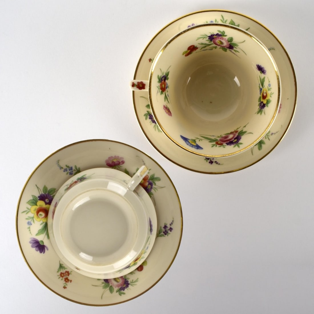 Syracuse "Sharon" Pattern Dinner Service. - 6