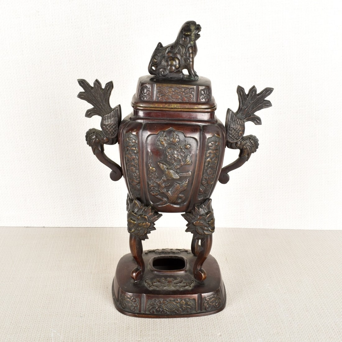 Japanese Bronze Urn with Cover (1 of 8)