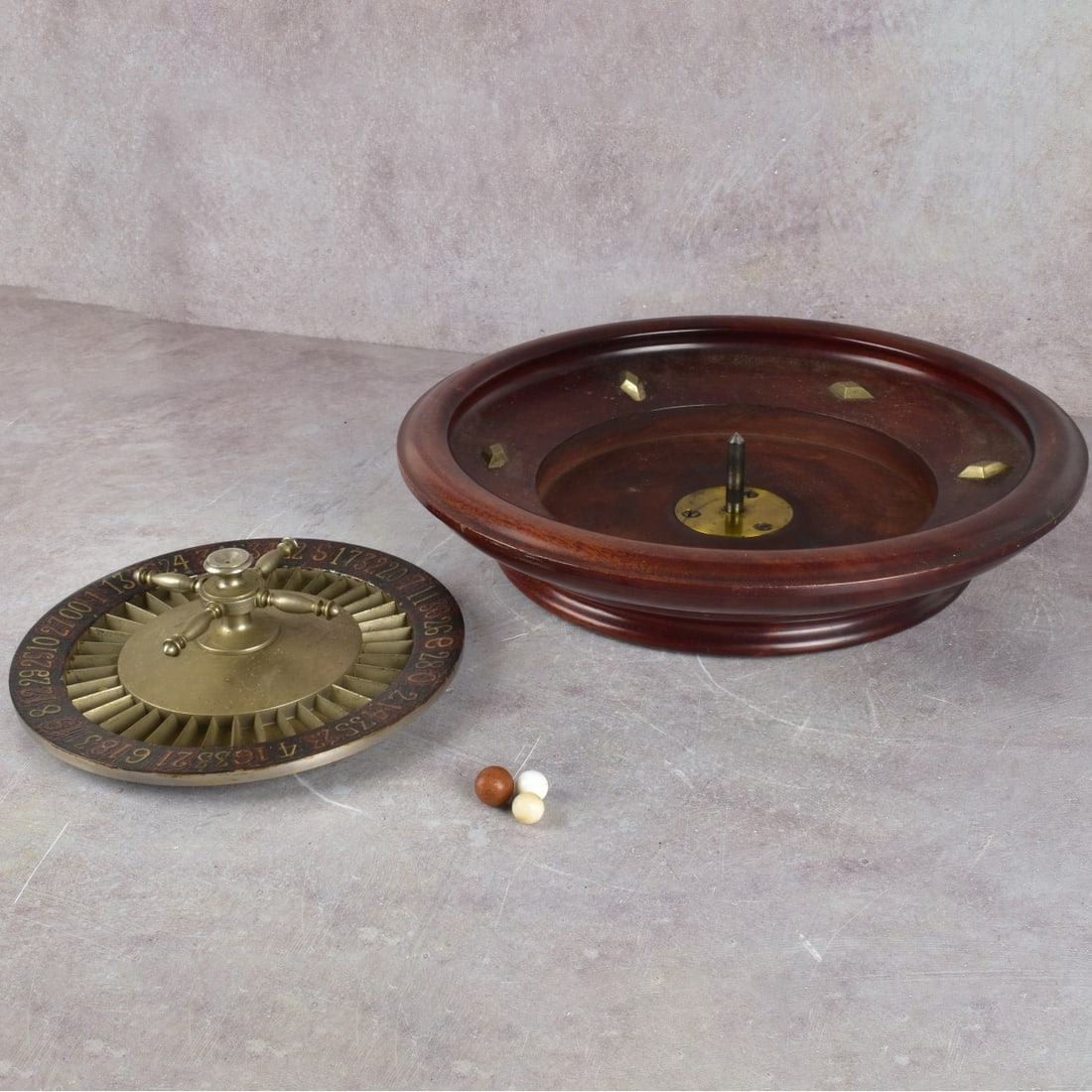 Vintage Roulette Wheel - 4