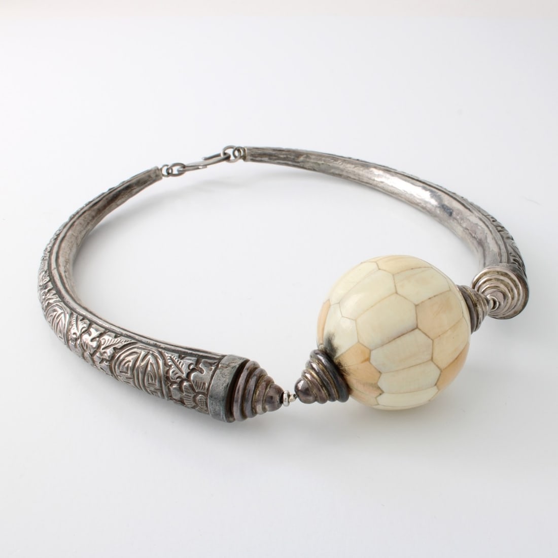 Chinese Silver Necklace: Vintage Chinese 900 Chased Silver Choker Necklace with Large Bead. Measures 14" L, bead measures 35mm. Approx. gross weight: 100.92 grams. We Will Not Ship This Item Outside of the State of Florida.