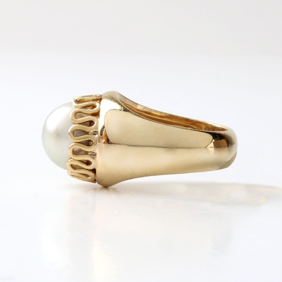 Pearl and 18K Ring - 2