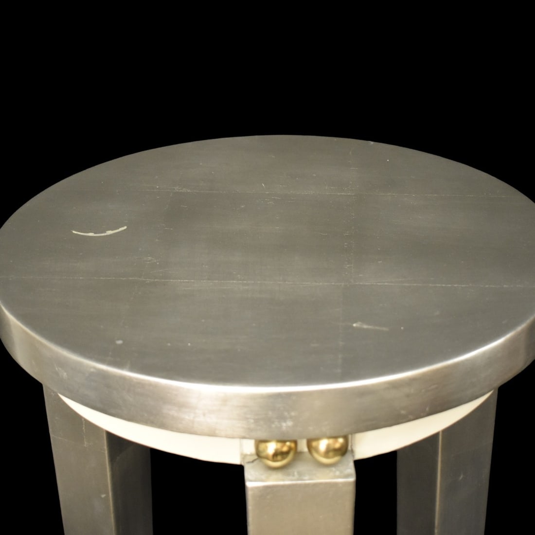 Silver Leaf Pedestal - 4