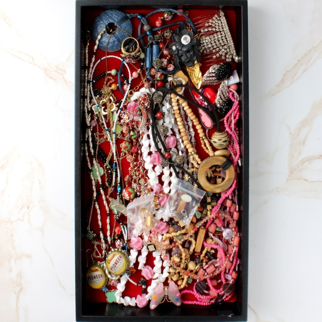 Tray Lot of Fashion Jewelry (1 of 4)