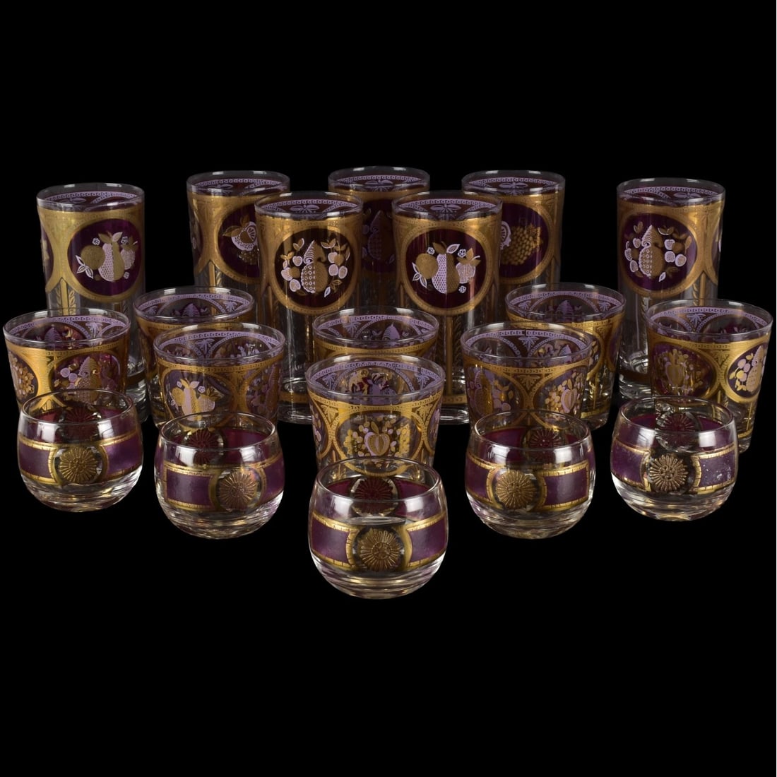 Vintage Bar Ware Glasses: Vintage Bar Ware Glasses of Various Makers and Styles. Twenty (20 ) pieces consisting of seven (7) glasses 5-1/2" high, eight (8) glasses 3-1/2" high, five (5) glasses 2" high. Kodner Galleries