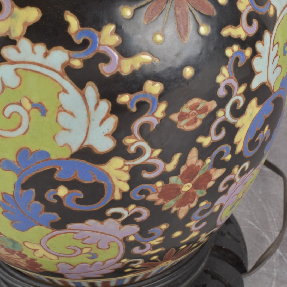 Chinese Vintage Ceramic Lamp - 6