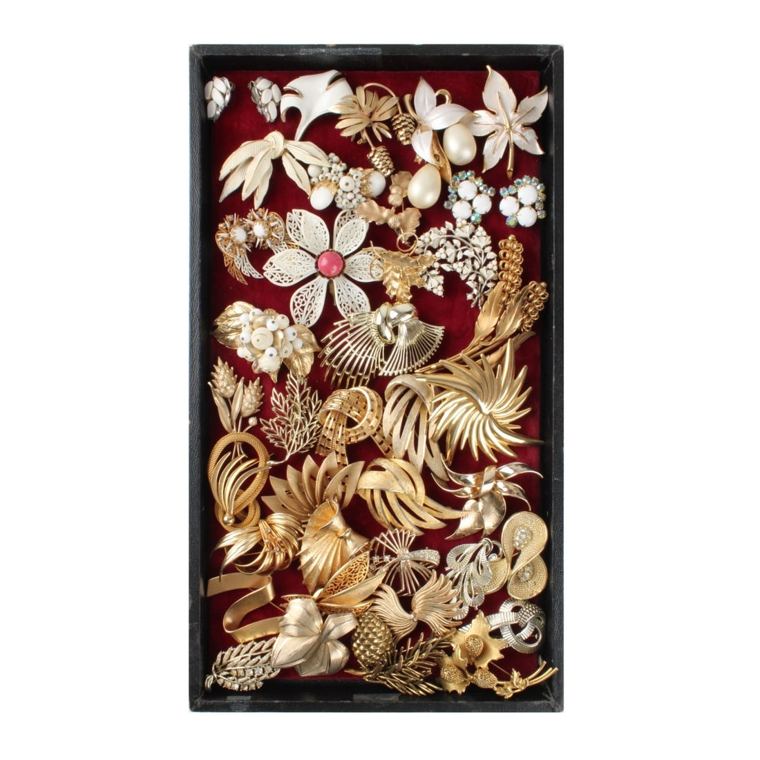 Tray Lot of Costume Pins: Tray Lot of Vintage Mostly Gold Tone Costume Pins. A few are accented with faux diamonds and more. Various styles and makers. Tray is for display only. Condition: Good vintage condition. Each piece