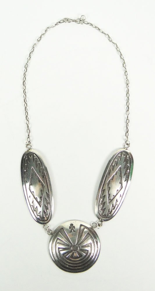 Vintage Native American Sterling Silver Necklace. Signe: Vintage Native American Sterling Silver Necklace. Signed Sterling and R. Good Condition or Better. Measures 22-1/2 Inches Long. Weight: 3.23 Troy Ounces. Shipping $28.00