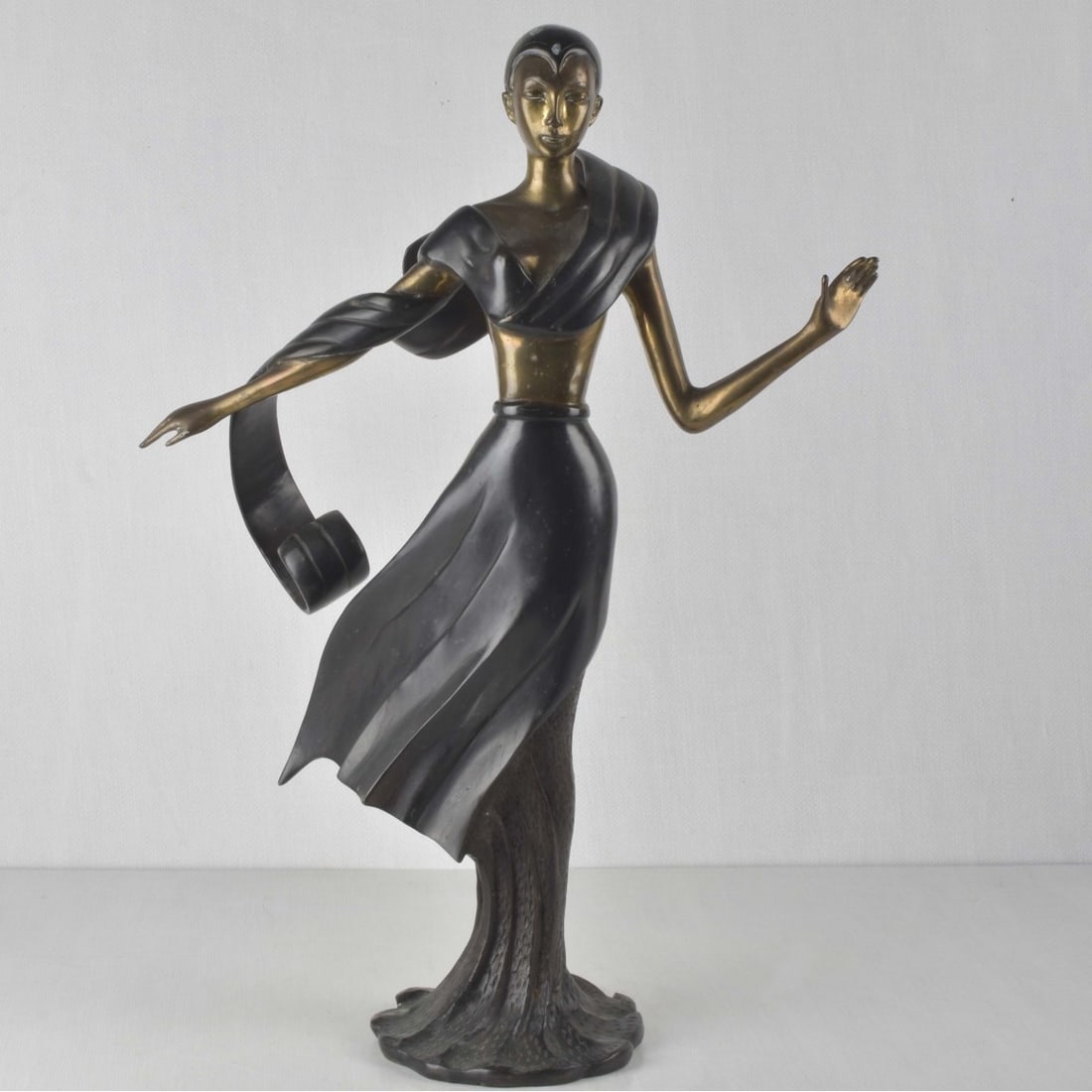 Art Deco Bronze Sculpture (1 of 8)