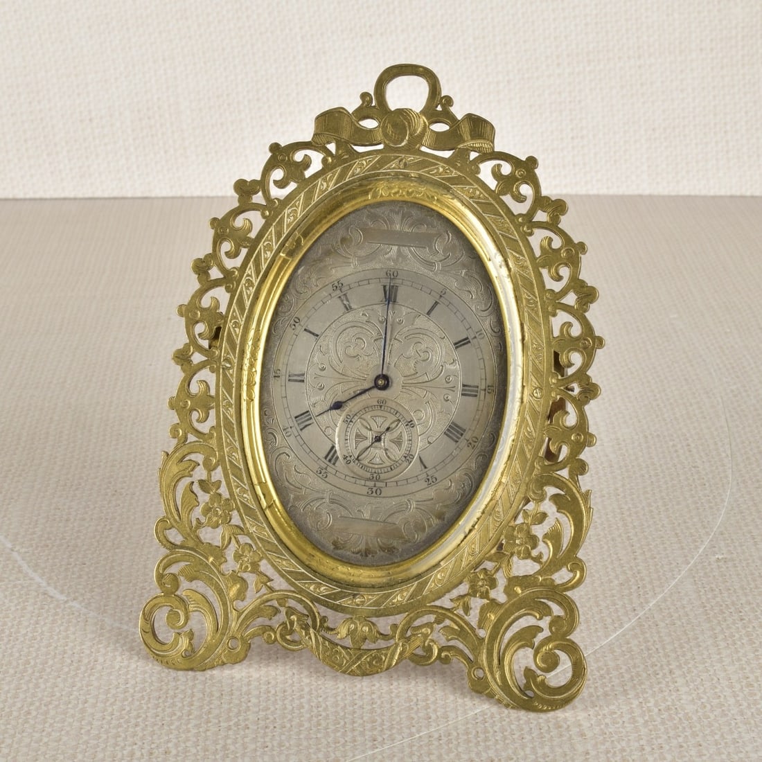 Victorian Style Brass Strut Clock (1 of 6)