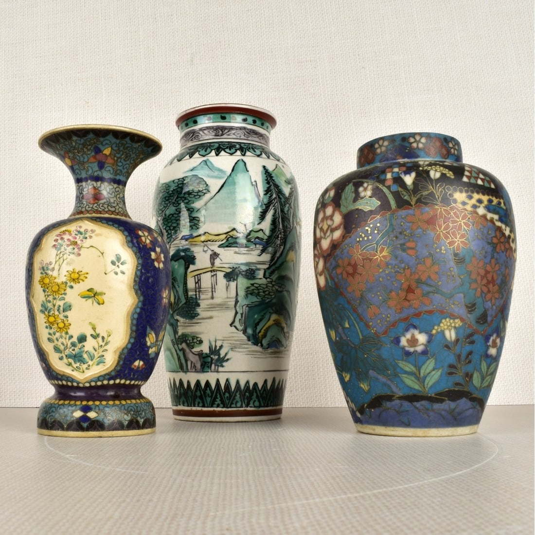 Chinese Porcelain Vessels (1 of 5)
