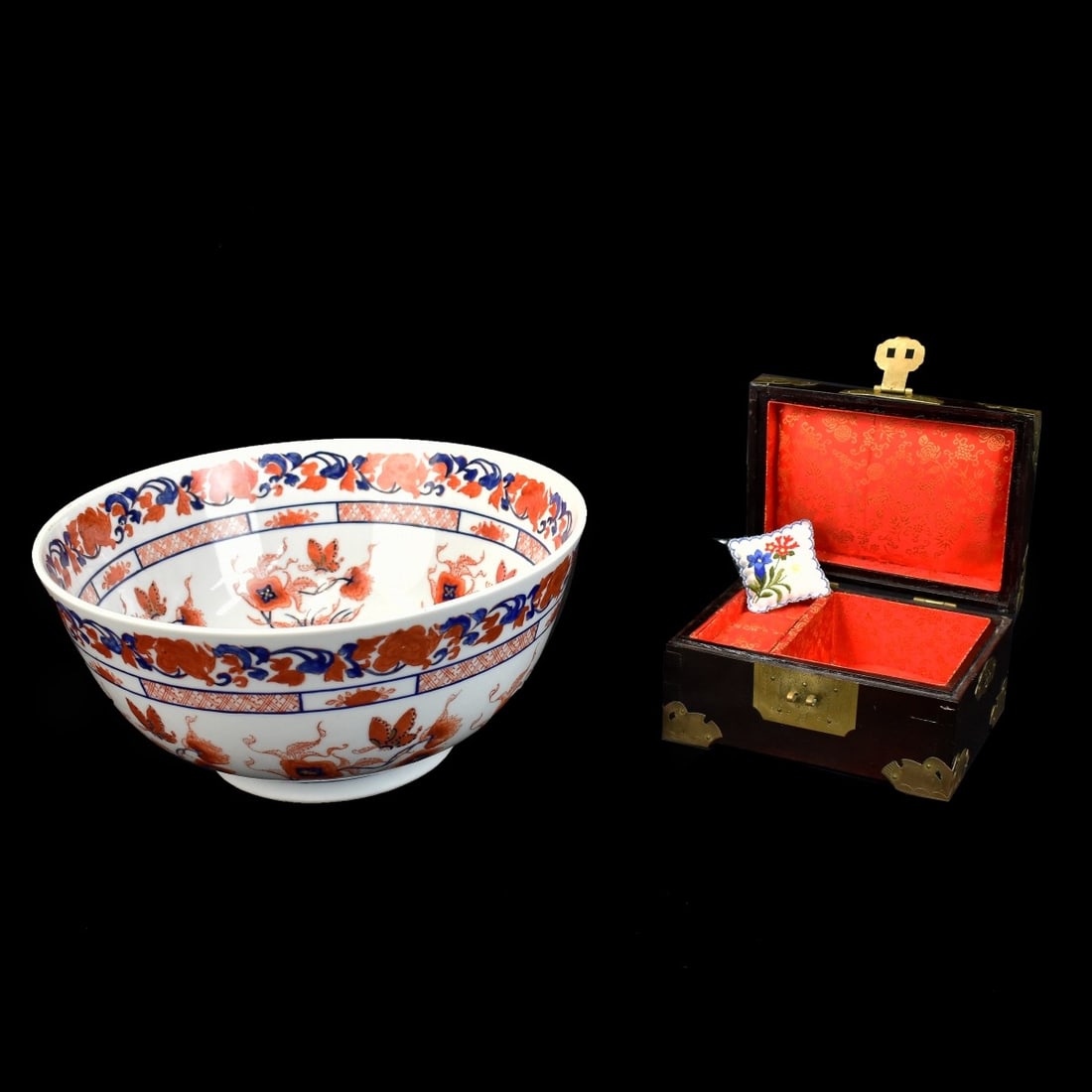Chinese Imari Bowl and Inset Jade Jewelry Box (1 of 7)