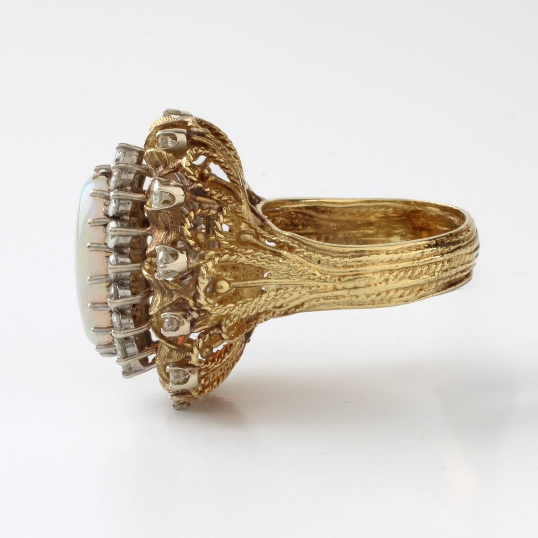 Opal, Diamond and 18K Ring - 3