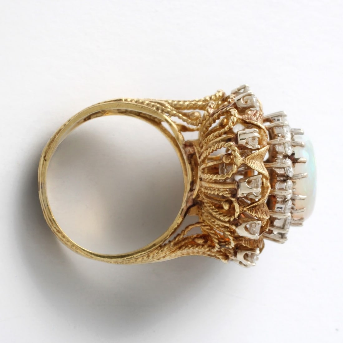 Opal, Diamond and 18K Ring - 5