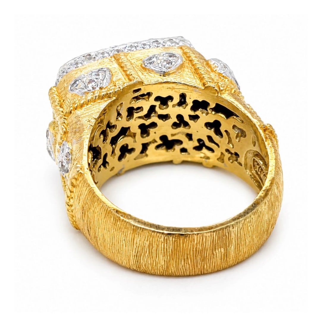 Diamond and 18K Ring - 3