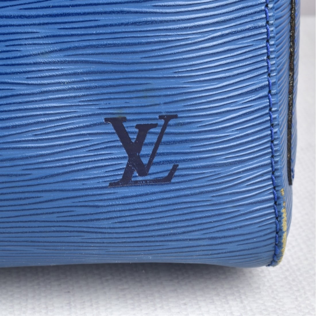 Louis Vuitton "Keepall" Bag - 7