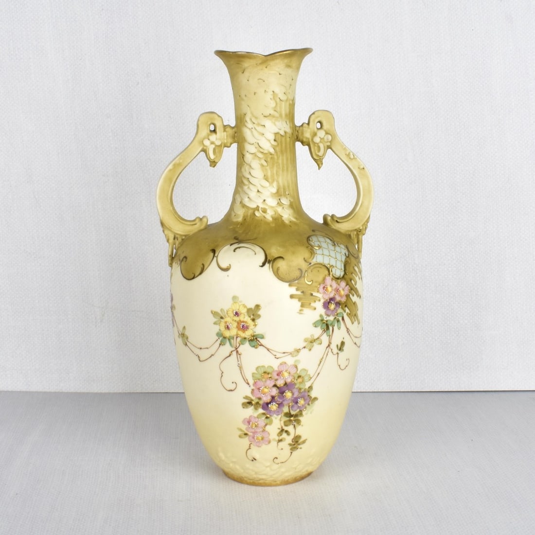 RSTK Amphora Turn-Teplitz Vase (1 of 6)
