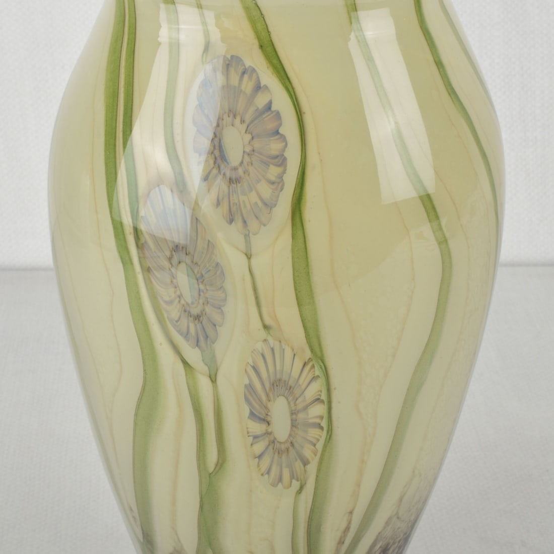 Robert Eickholt Art Glass Vase - 4