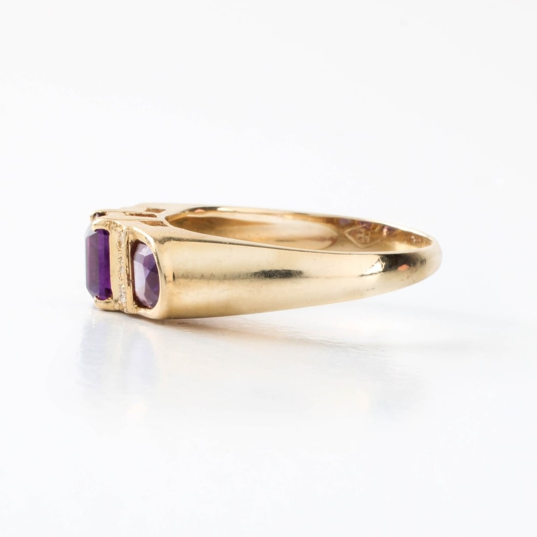 Amethyst, Diamond and 14K Ring - 3