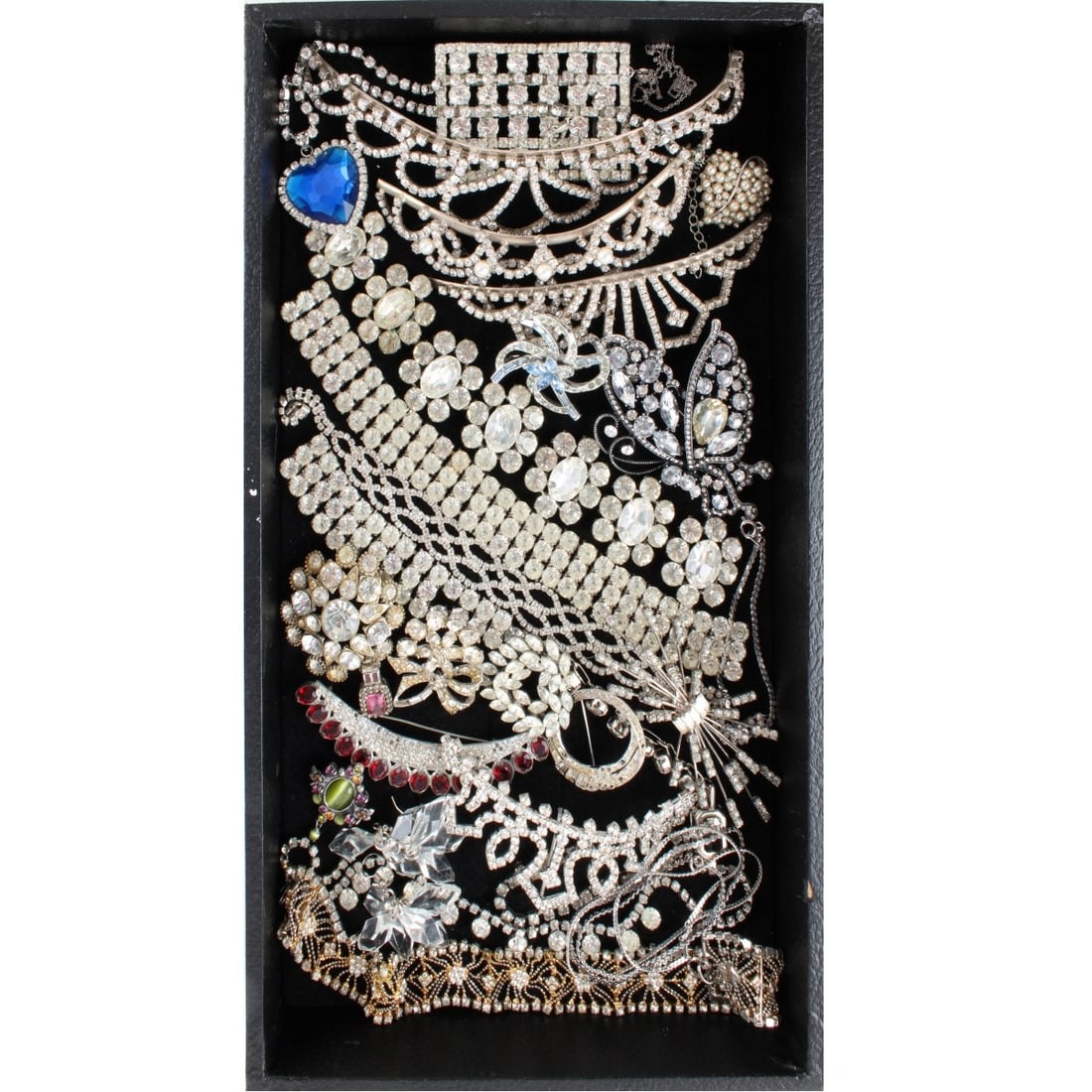 Tray Lot of Costume Jewelry & Parts: Tray Lot of Vintage Costume Jewelry & Parts. To include necklaces, bracelets, pins, belt buckle, earrings and tiara parts. Variously accented with rhinestones and color stones. Various makers and styl