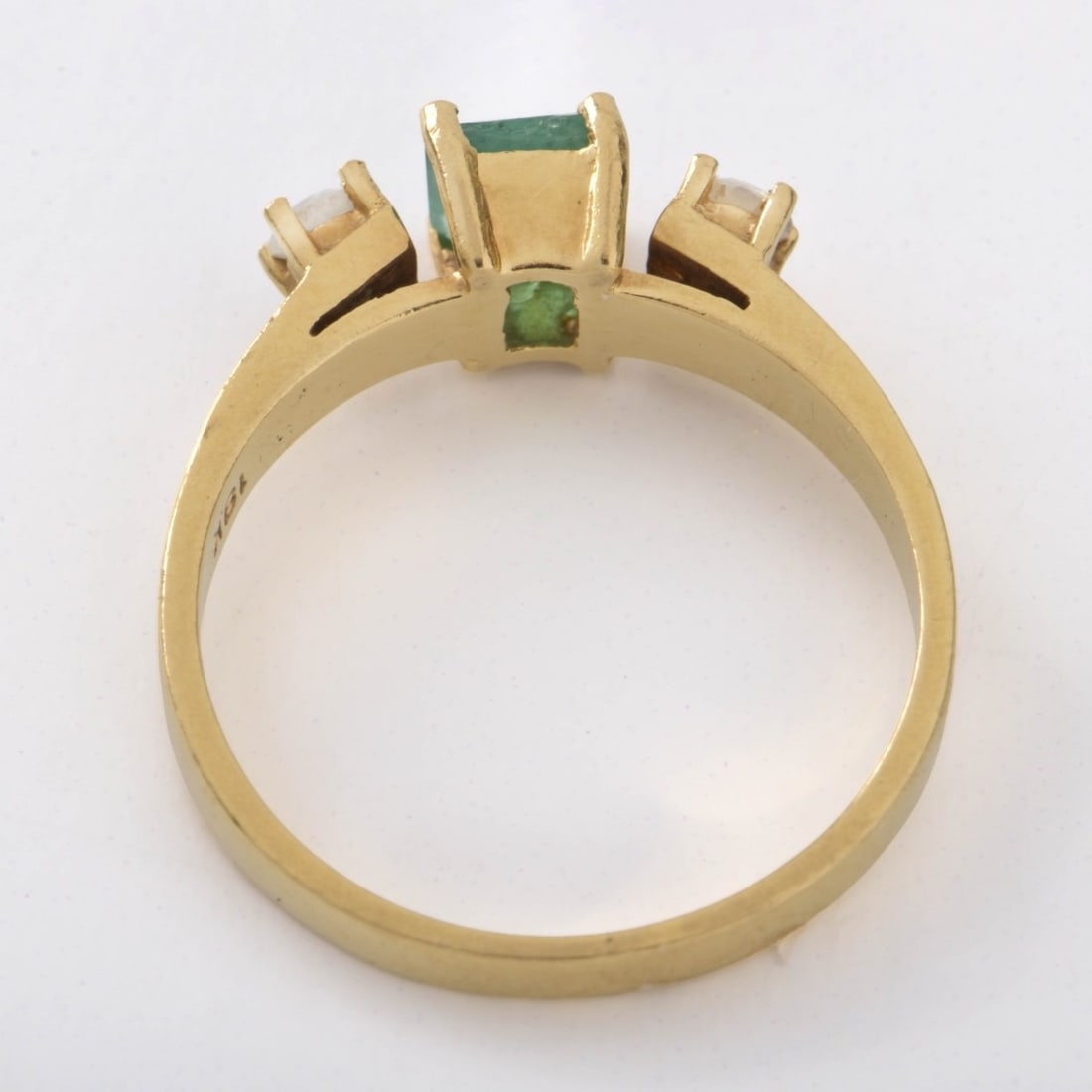 Emerald, Diamond and 18K Ring - 4