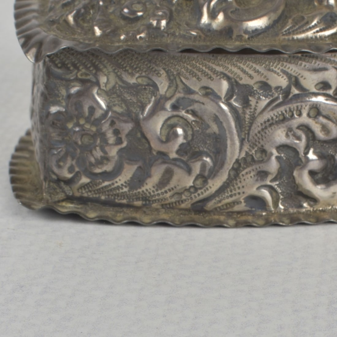 Small Heart Shape Hinged Box - 6