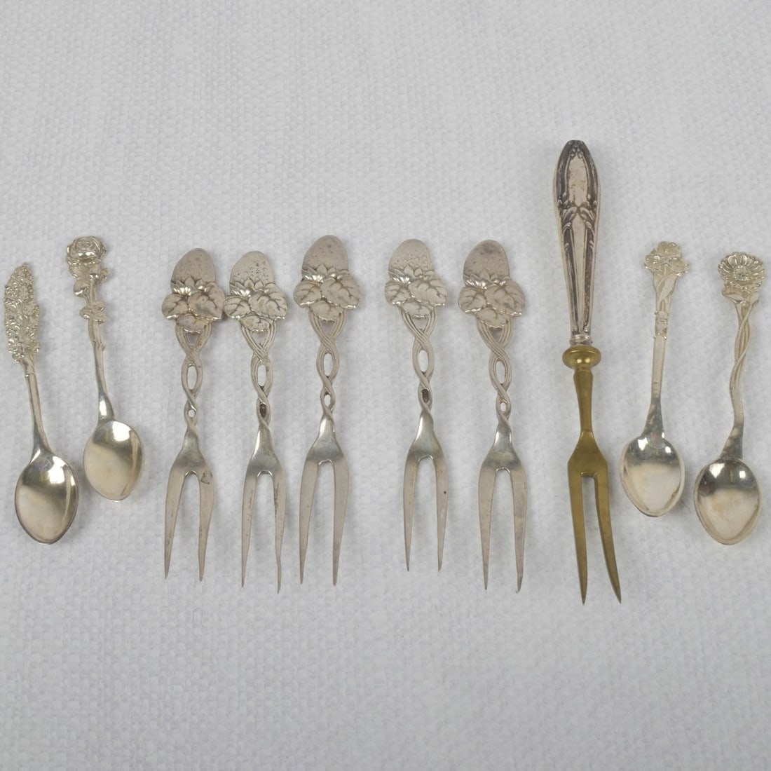 Sterling Silver Serving Pieces: Ten (10) Sterling Silver Serving Pieces. Various makers and patterns. Longest measures: 5-5/ 8" long. Total approximate weight of all pieces: 113.60 grams, total approximate weight without