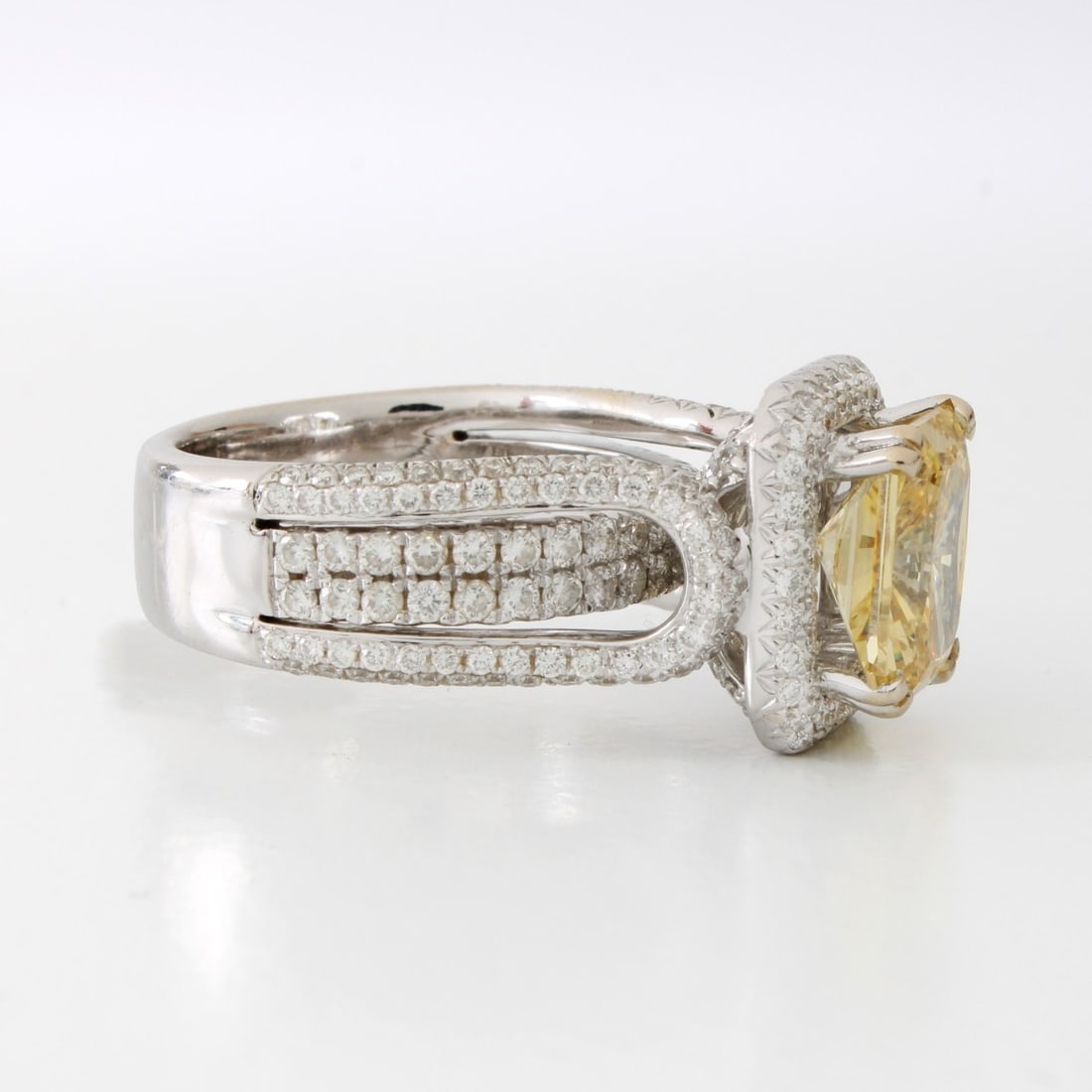 Diamond, CZ and 18K Ring - 4