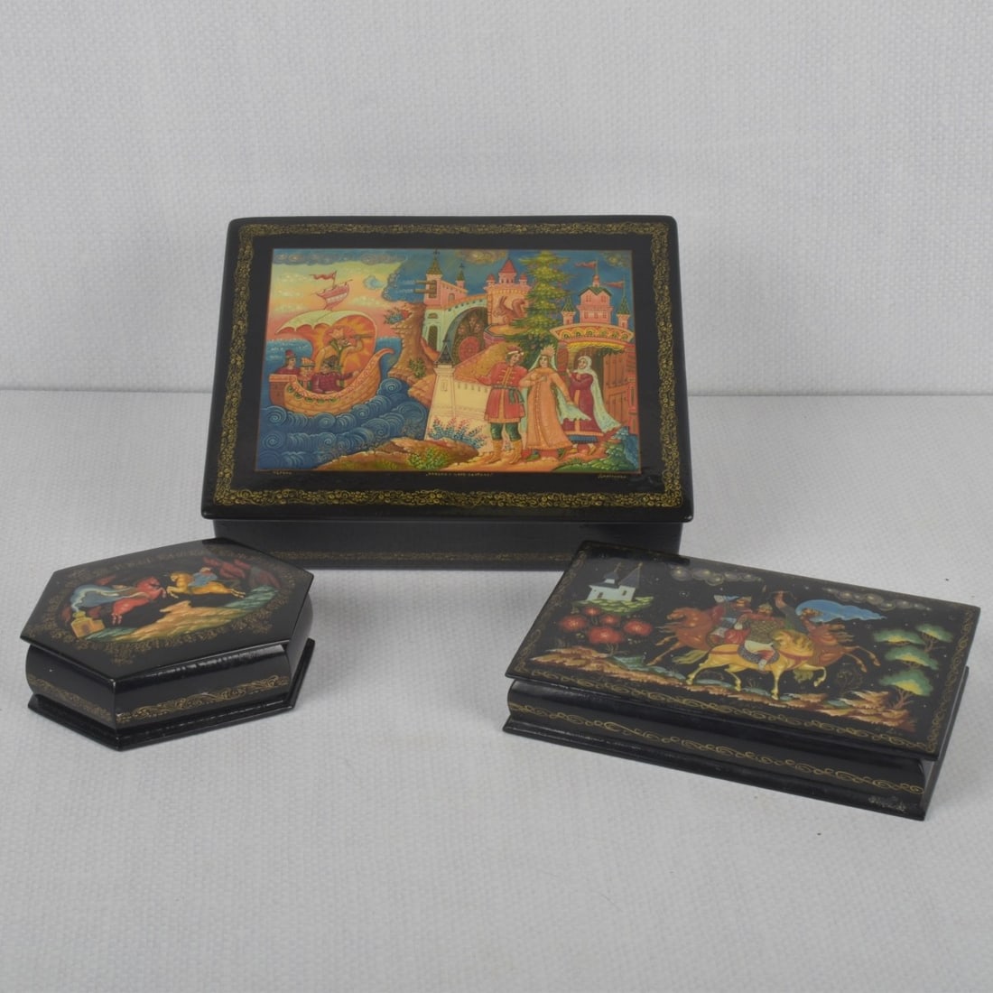 Russian Lacquer Papier Mache (1 of 9)