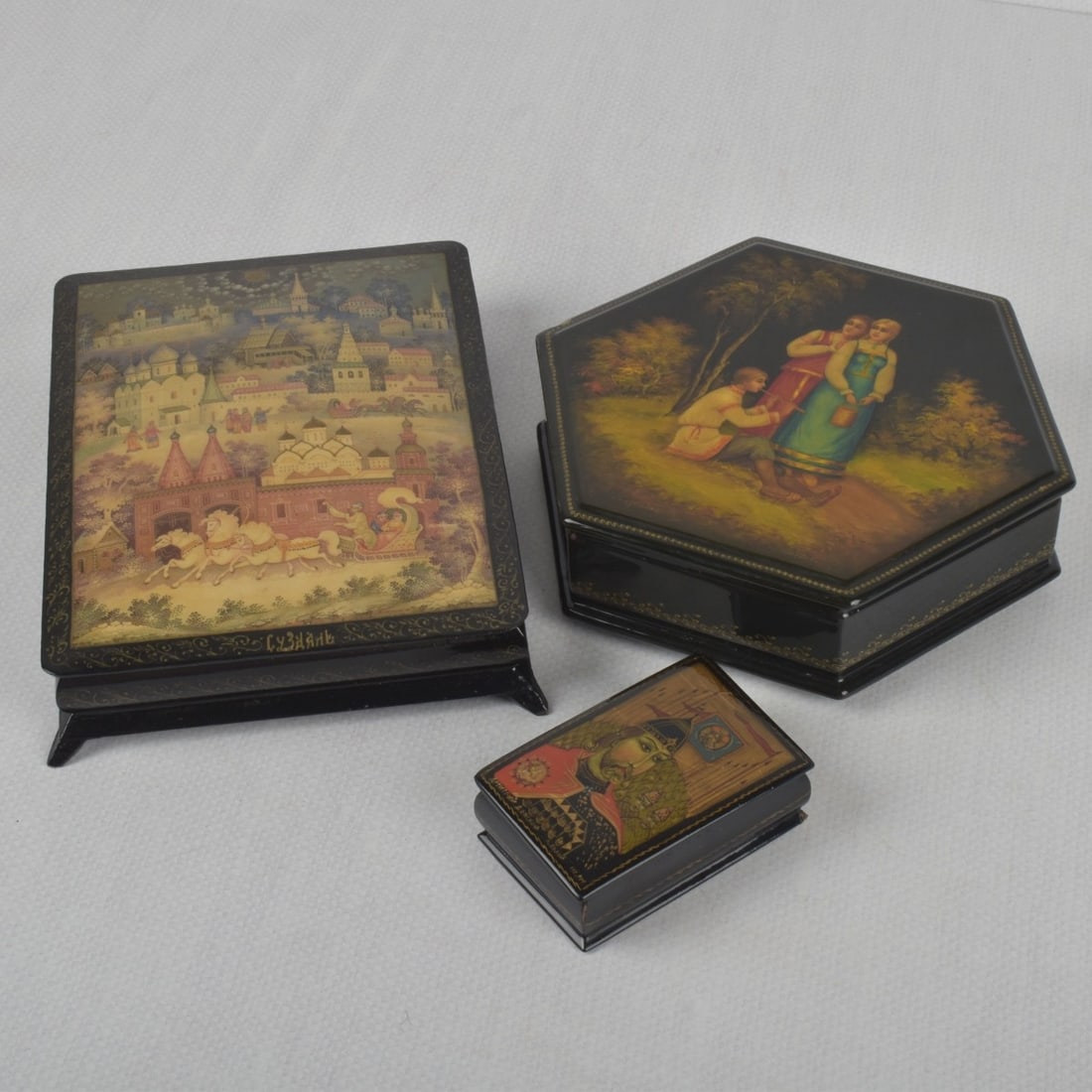 Russian Lacquer Papier Mache (1 of 9)