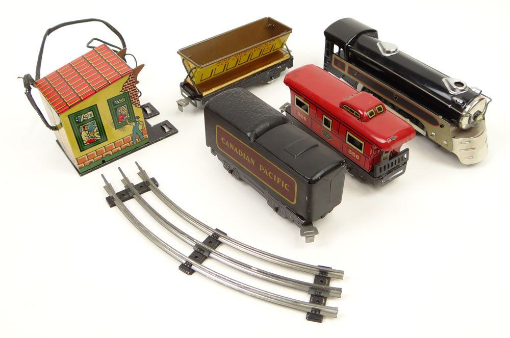 Louis Marx and Company, New York Stream Line Remote: Louis Marx and Company, New York Stream Line Remote Control Steam Type Electrical Train Set in Original Box. Very Good to Excellent Condition. Appears Complete. Outside Box Measures 4-1/2 Inches, 20 I