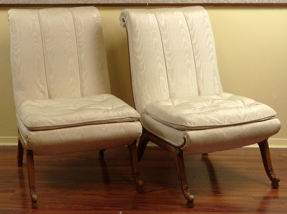 Pair of Mid 20th Century Hollywood Regency Klismos: Pair of Mid 20th Century Hollywood Regency Klismos style Slipper Chairs. Unsigned. Rubbing to Legs and Soiling to Upholstery Otherwise Good Condition. Measure 35 Inches Tall, 22 Inches Wide and 32 Inc